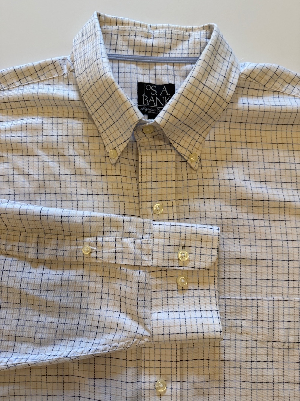 Jos. A. Bank Signature Collection Wrinkle-Free Button-Down Dress Shirt – Large